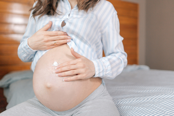 妊娠中の保湿ケアはなぜ必要？